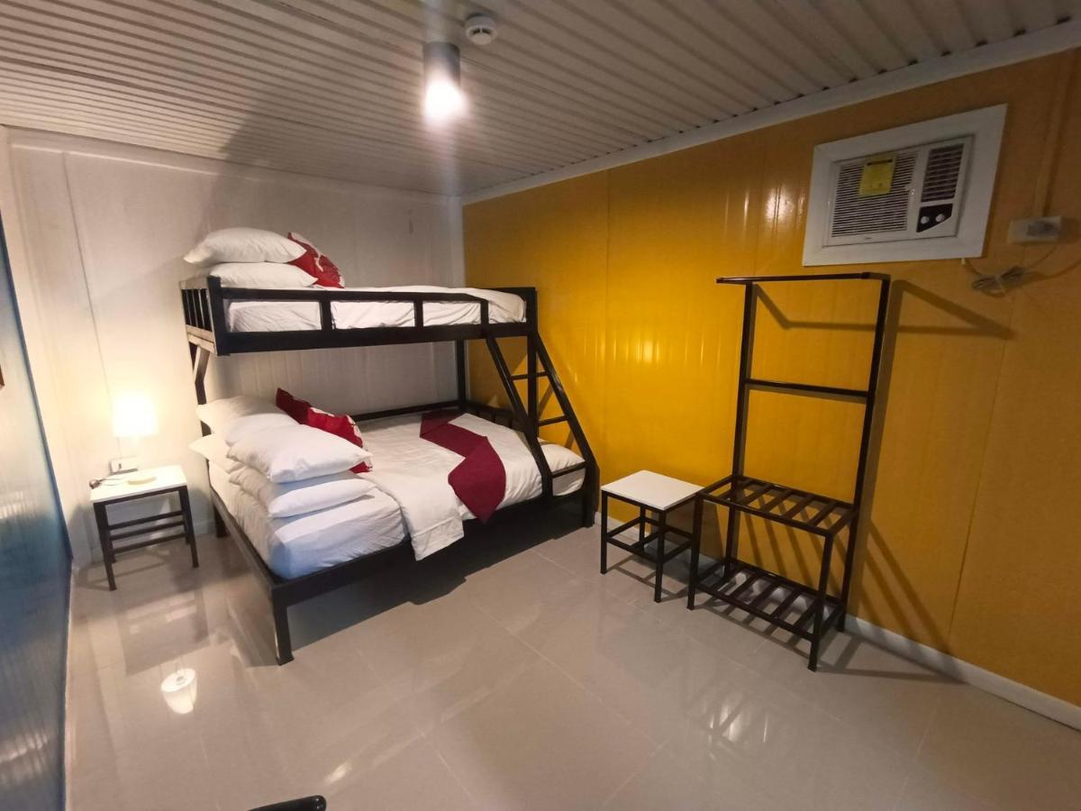 Happy Daze Hotel Tagum Екстер'єр фото
