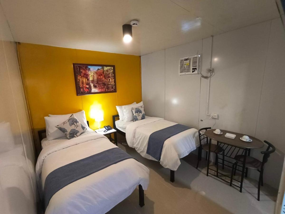 Happy Daze Hotel Tagum Екстер'єр фото