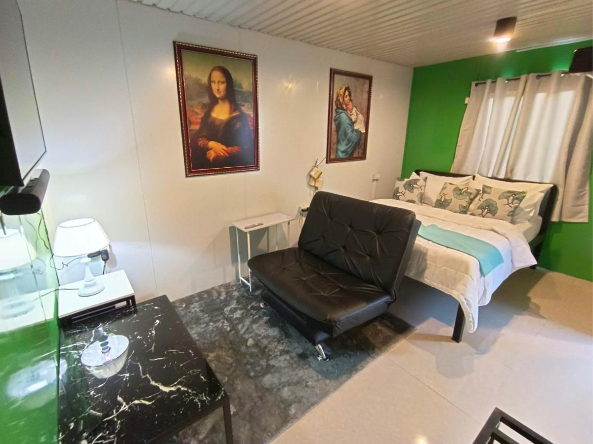 Happy Daze Hotel Tagum Екстер'єр фото