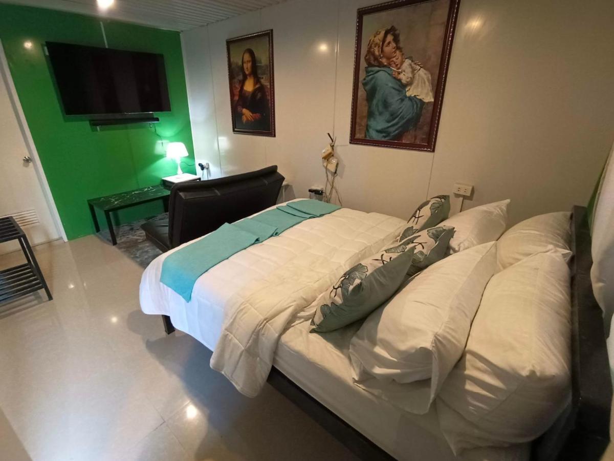 Happy Daze Hotel Tagum Екстер'єр фото
