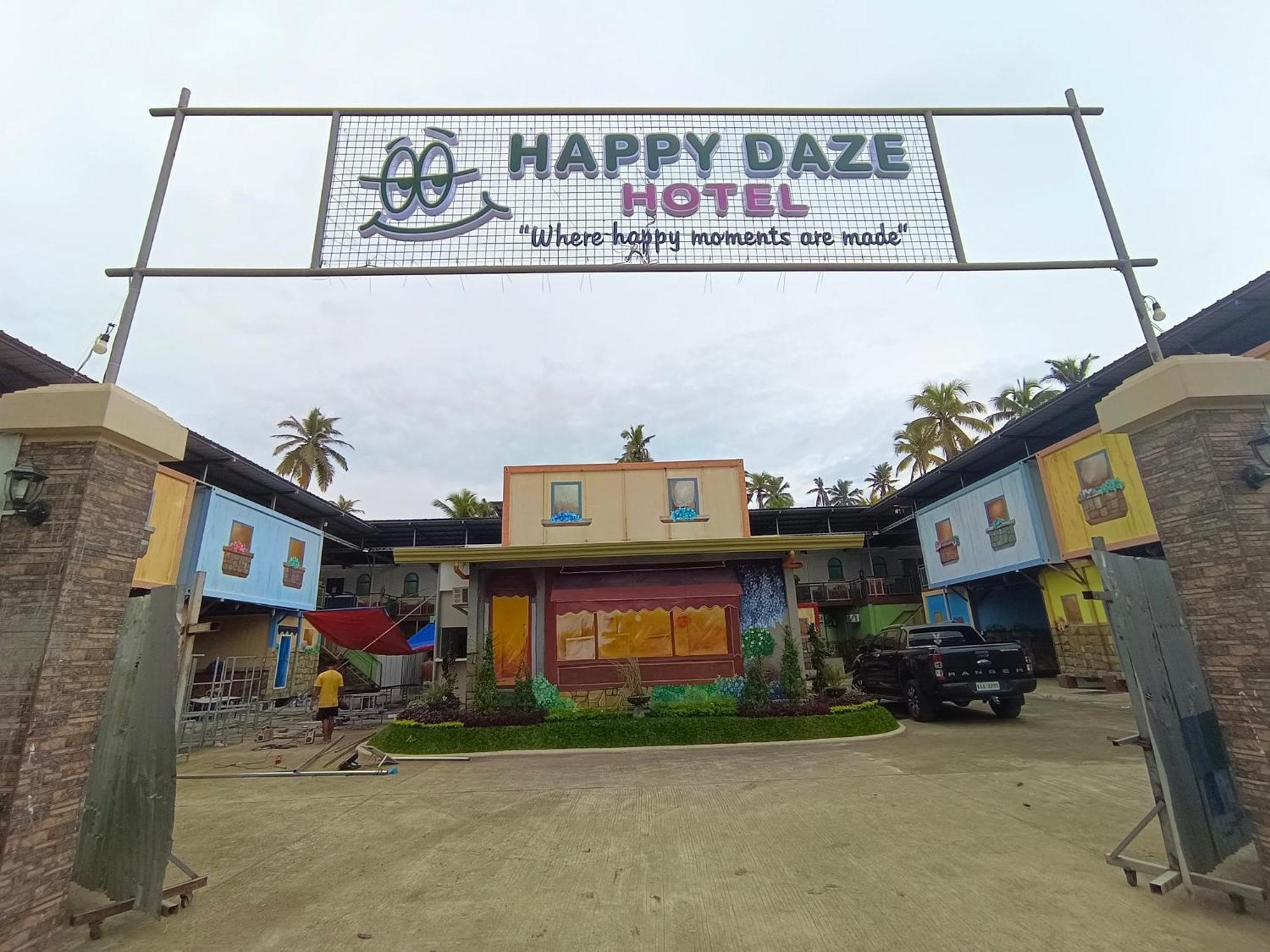 Happy Daze Hotel Tagum Екстер'єр фото